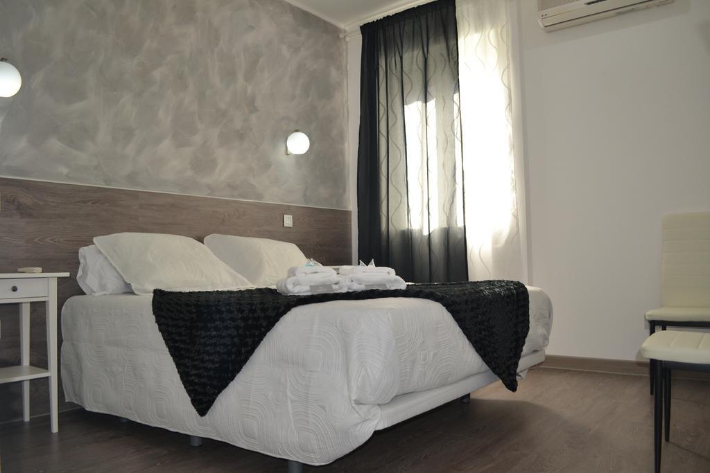 Hostal Meyra Madrid Exterior foto