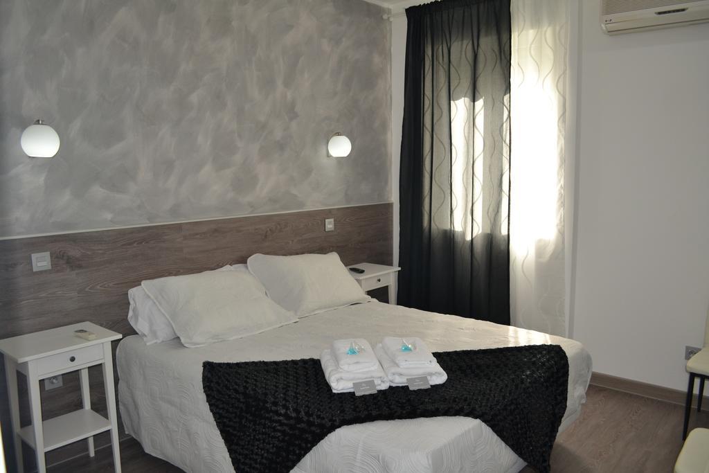 Hostal Meyra Madrid Exterior foto
