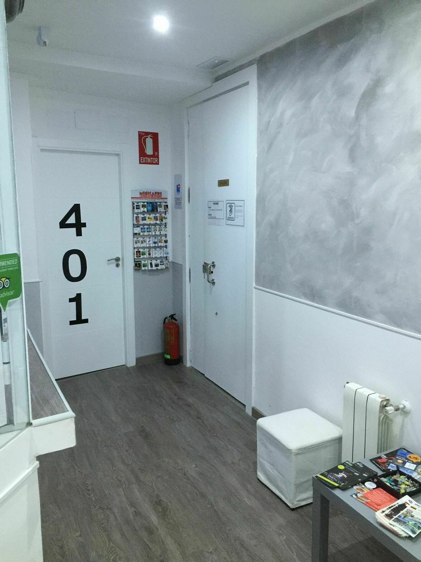 Hostal Meyra Madrid Exterior foto